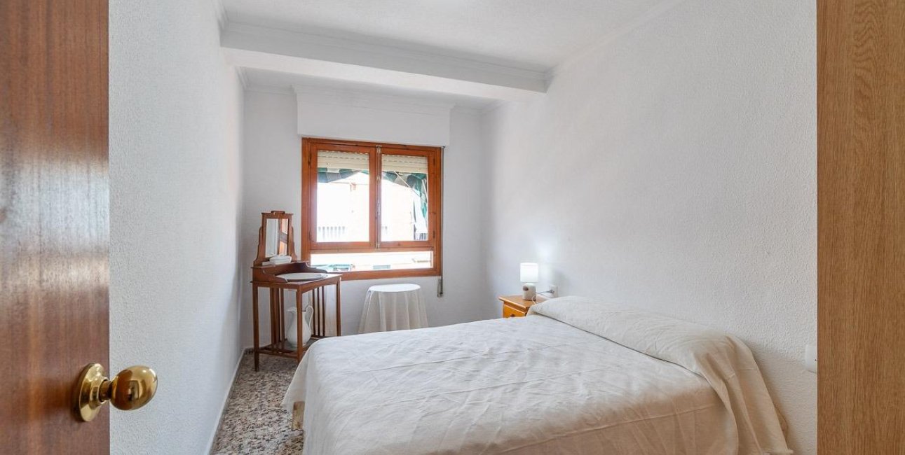 Resale - Penthouse -
Torrevieja - Playa de los Naufragos