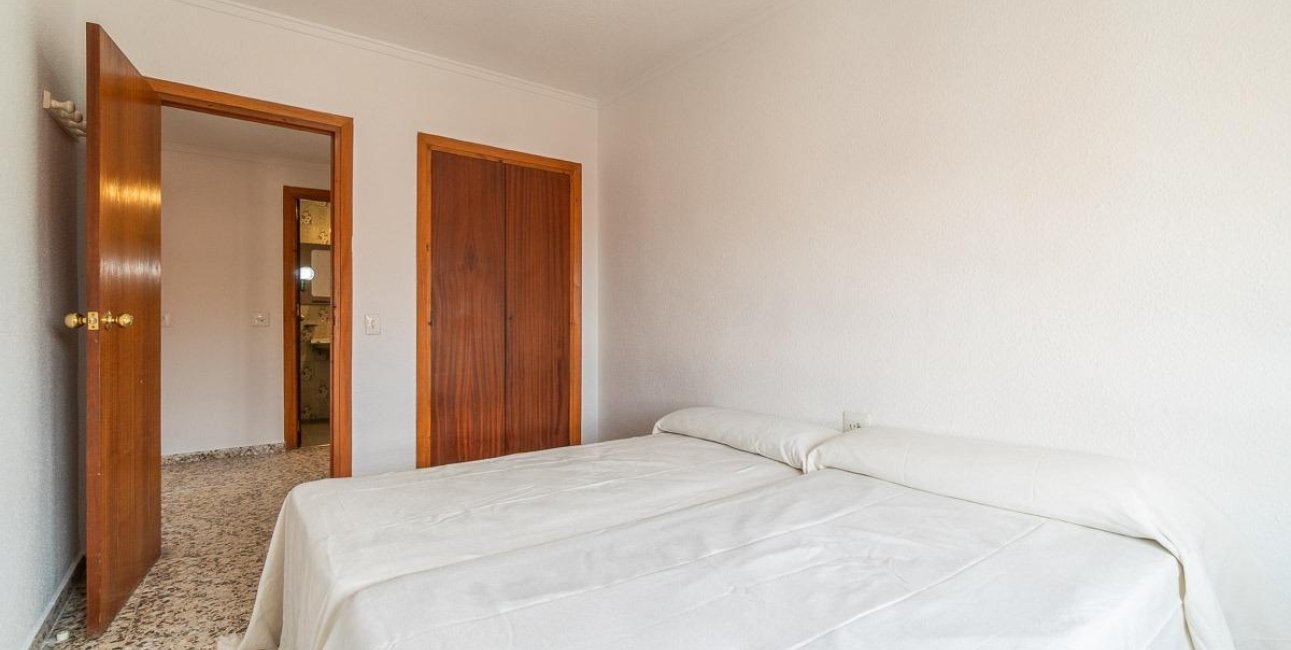 Resale - Penthouse -
Torrevieja - Playa de los Naufragos