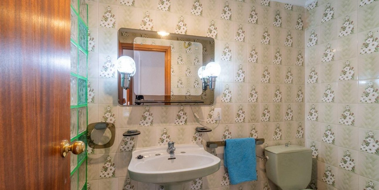 Resale - Penthouse -
Torrevieja - Playa de los Naufragos