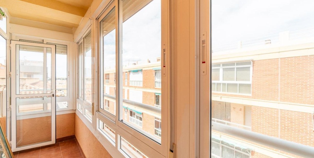 Resale - Penthouse -
Torrevieja - Playa de los Naufragos