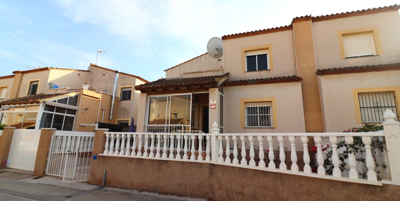 Reventa - Adosado -
Algorfa - Montebello