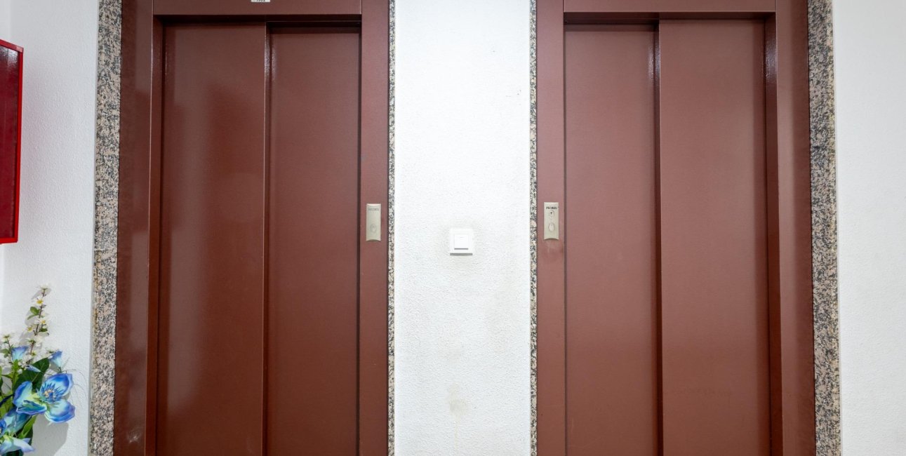 Reventa - Apartamento / piso -
Torrevieja - Parque de las Naciones