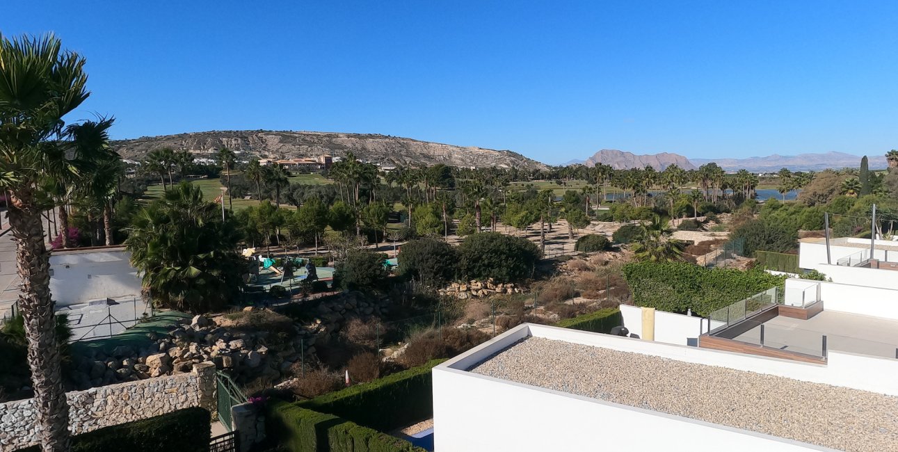 Resale - Villa -
Algorfa - La Finca Golf Resort