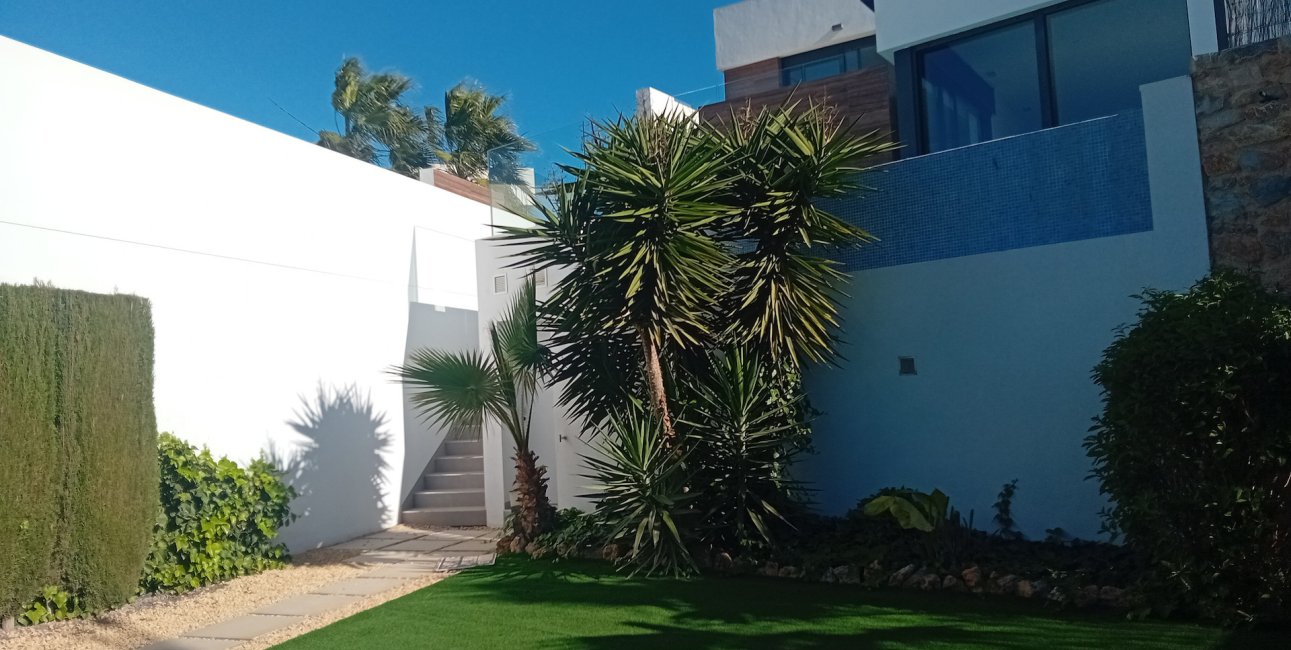 Resale - Villa -
Algorfa - La Finca Golf Resort