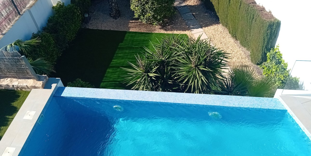 Resale - Villa -
Algorfa - La Finca Golf Resort