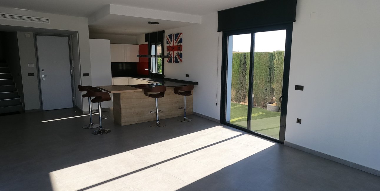 Resale - Villa -
Algorfa - La Finca Golf Resort