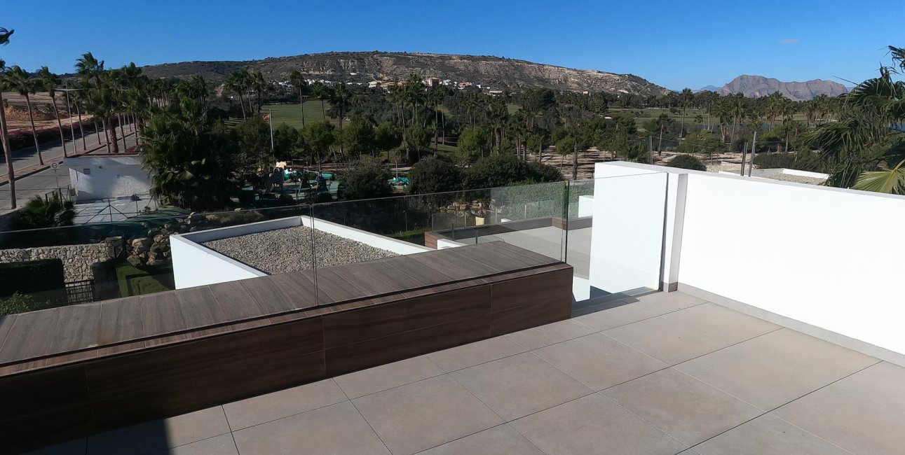 Resale - Villa -
Algorfa - La Finca Golf Resort