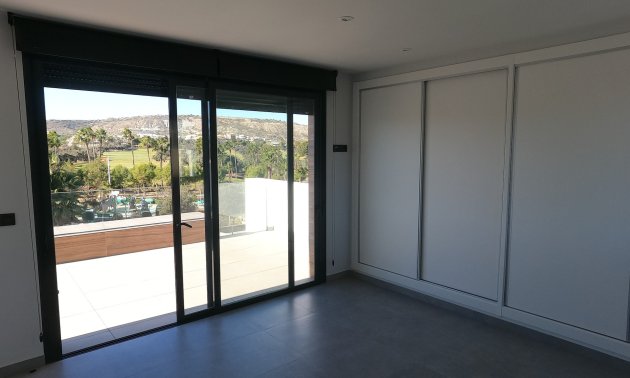 Resale - Villa -
Algorfa - La Finca Golf Resort