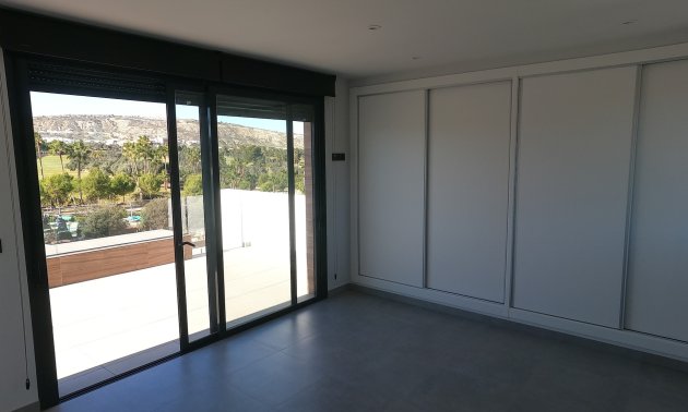 Resale - Villa -
Algorfa - La Finca Golf Resort