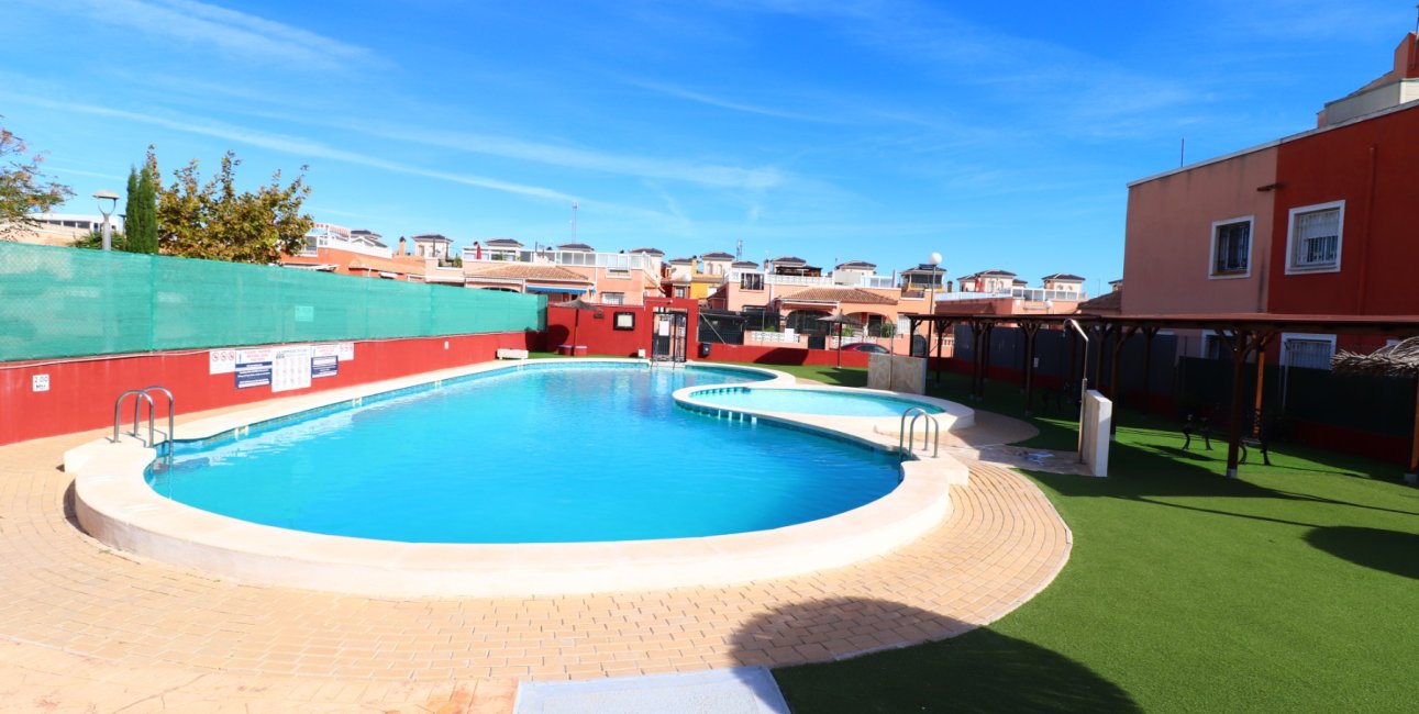 Resale - Apartment / flat -
Los Montesinos - La Herrada
