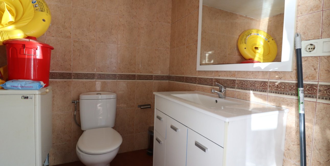 Resale - Villa -
Almoradi - El Saladar