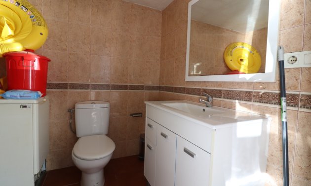 Resale - Villa -
Almoradi - El Saladar