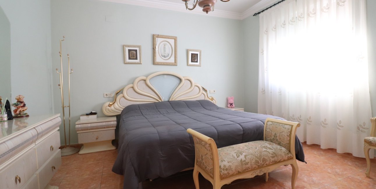 Resale - Villa -
Almoradi - El Saladar