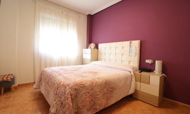 Resale - Villa -
Almoradi - El Saladar