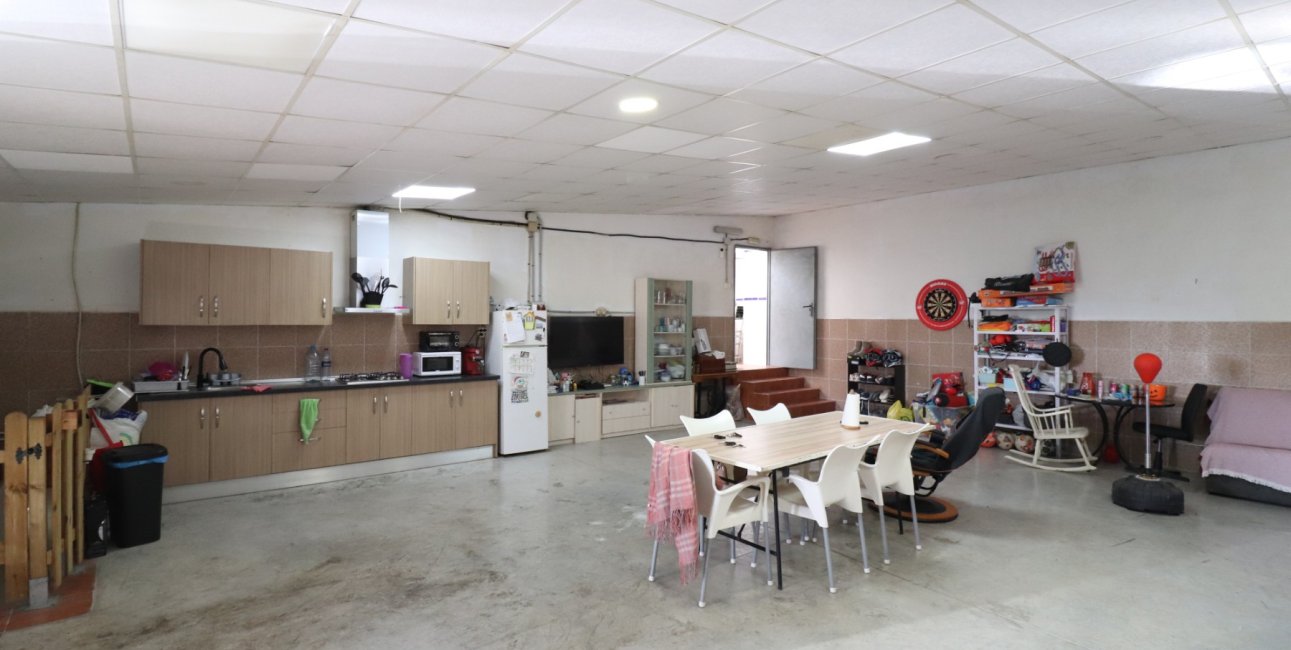 Resale - Villa -
Almoradi - El Saladar