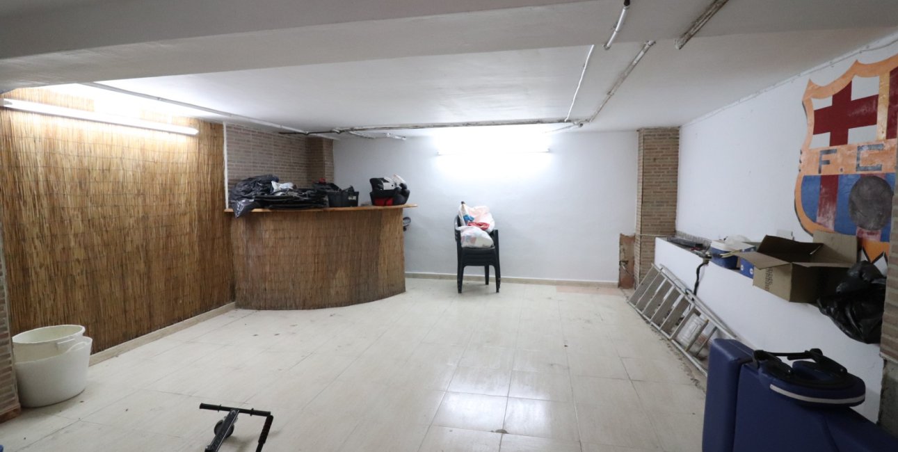 Resale - Villa -
Almoradi - El Saladar