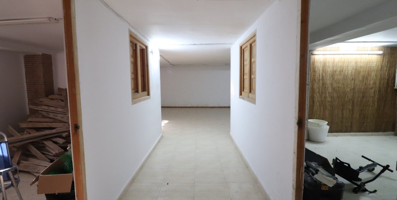 Resale - Villa -
Almoradi - El Saladar