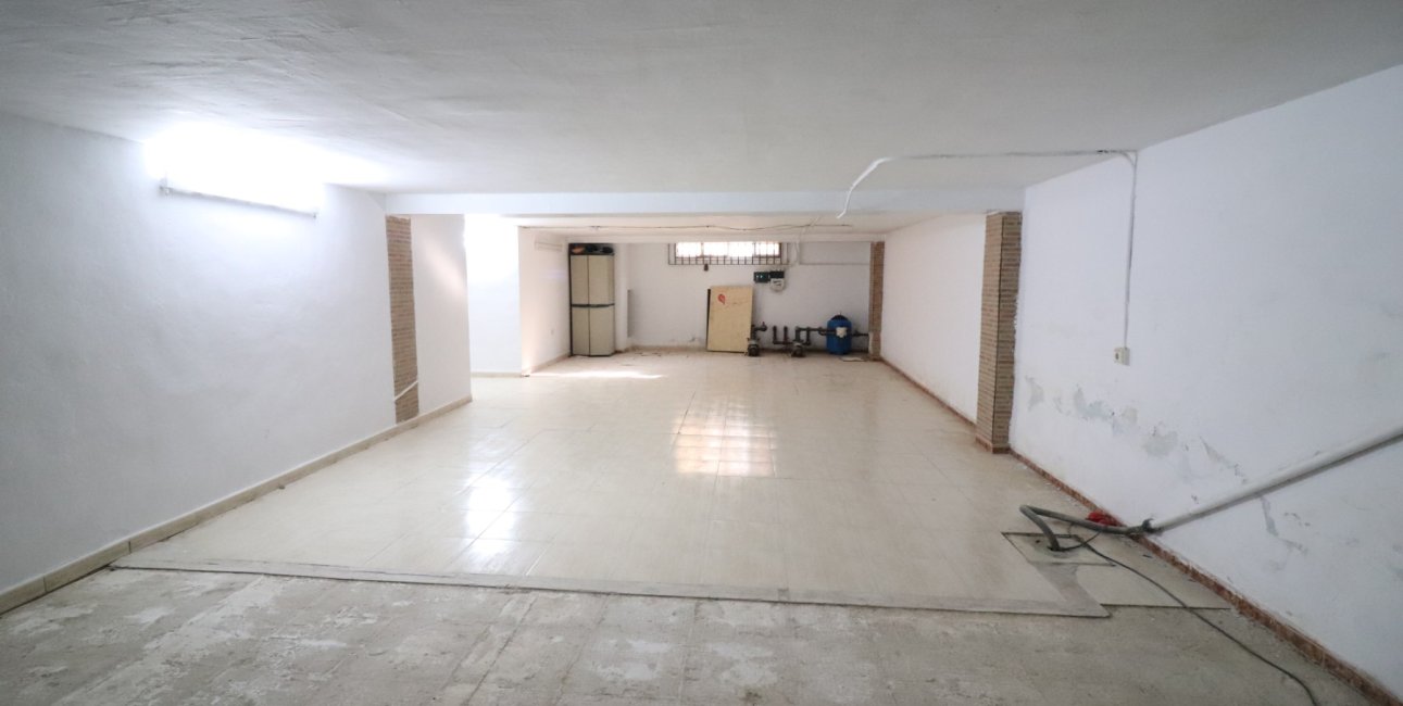 Resale - Villa -
Almoradi - El Saladar