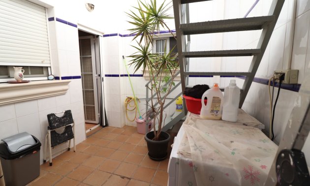 Resale - Villa -
Almoradi - El Saladar