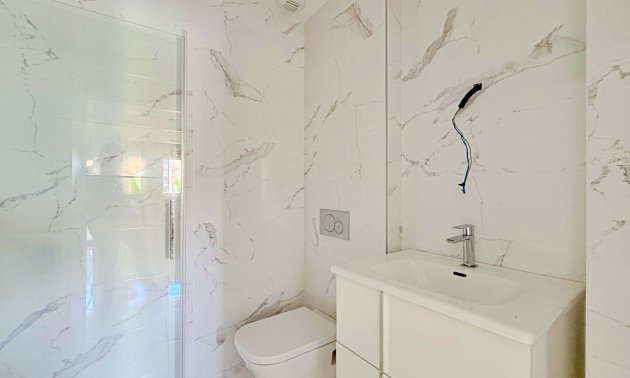 Resale - Apartment / flat -
Orihuela Costa - Villamartín