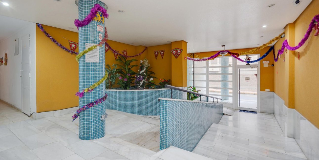 Resale - Apartment / flat -
Torrevieja - Playa del Cura