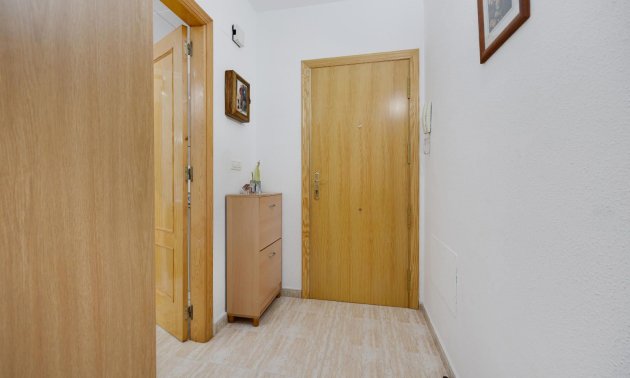 Resale - Apartment / flat -
Torrevieja - Playa del Cura