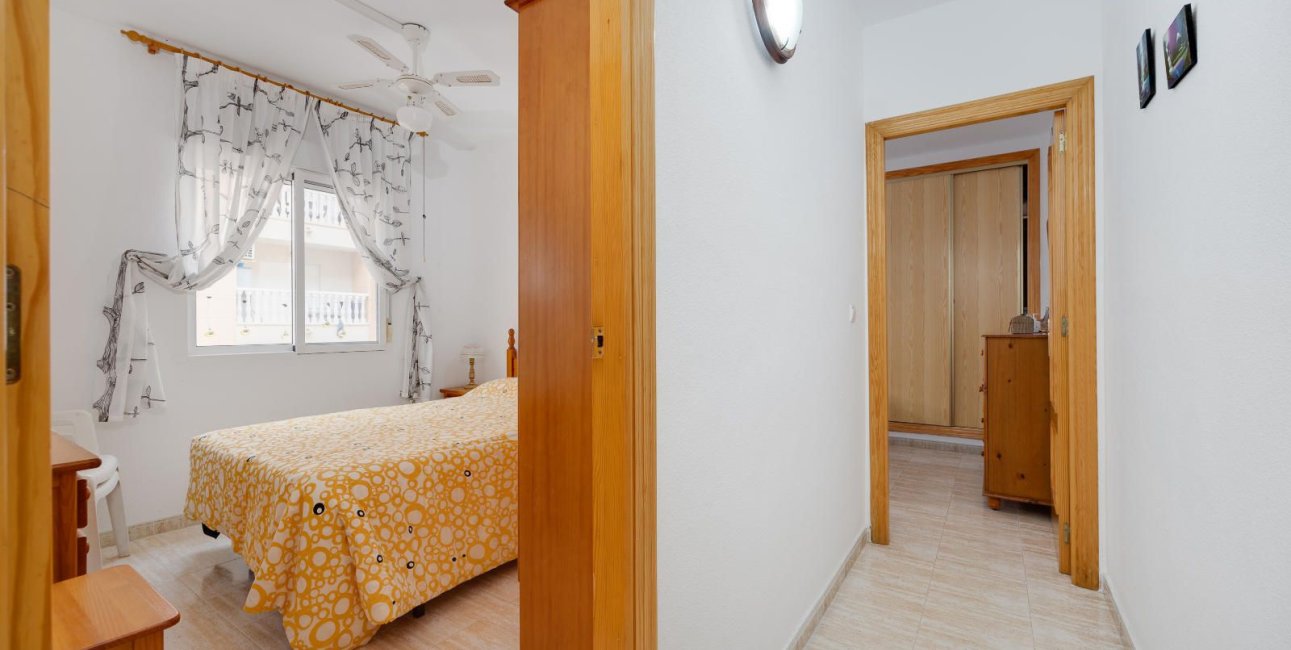 Resale - Apartment / flat -
Torrevieja - Playa del Cura