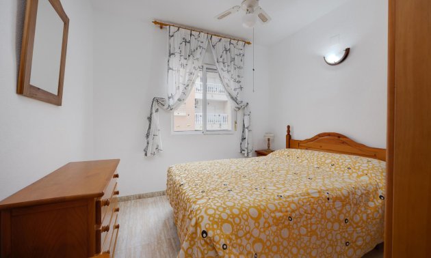 Resale - Apartment / flat -
Torrevieja - Playa del Cura