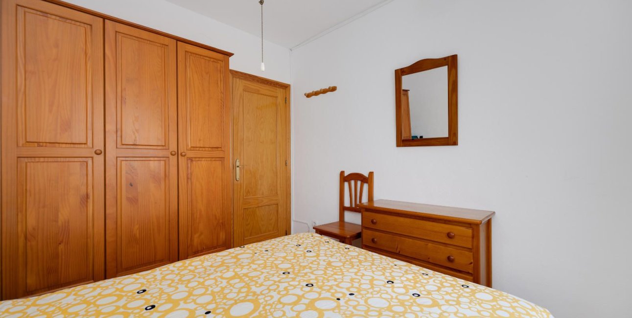 Resale - Apartment / flat -
Torrevieja - Playa del Cura