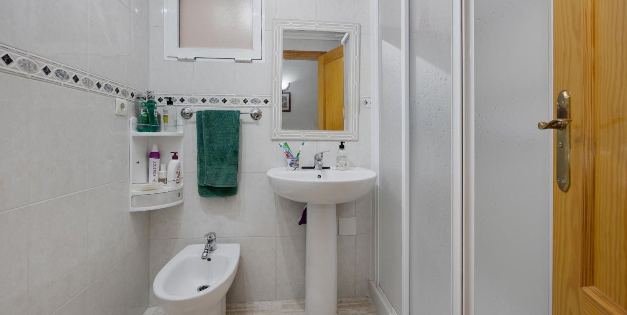 Resale - Apartment / flat -
Torrevieja - Playa del Cura