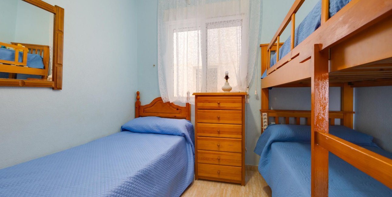 Resale - Apartment / flat -
Torrevieja - Playa del Cura