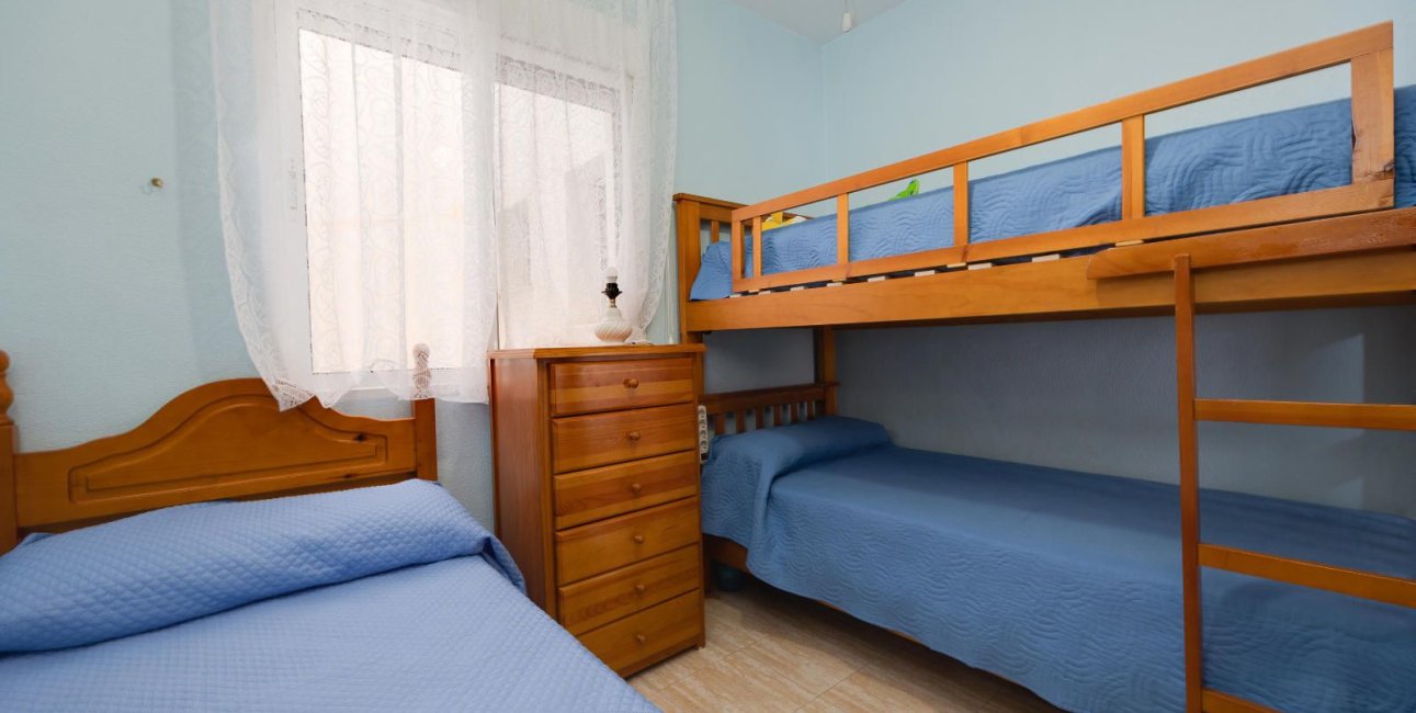 Resale - Apartment / flat -
Torrevieja - Playa del Cura