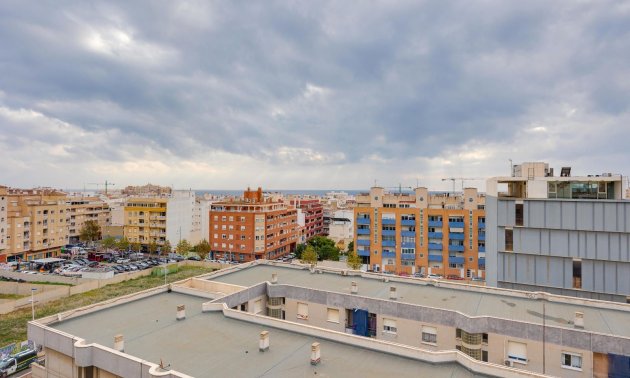 Resale - Apartment / flat -
Torrevieja - Playa del Cura