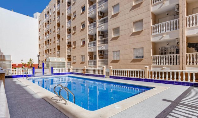 Resale - Apartment / flat -
Torrevieja - Playa del Cura