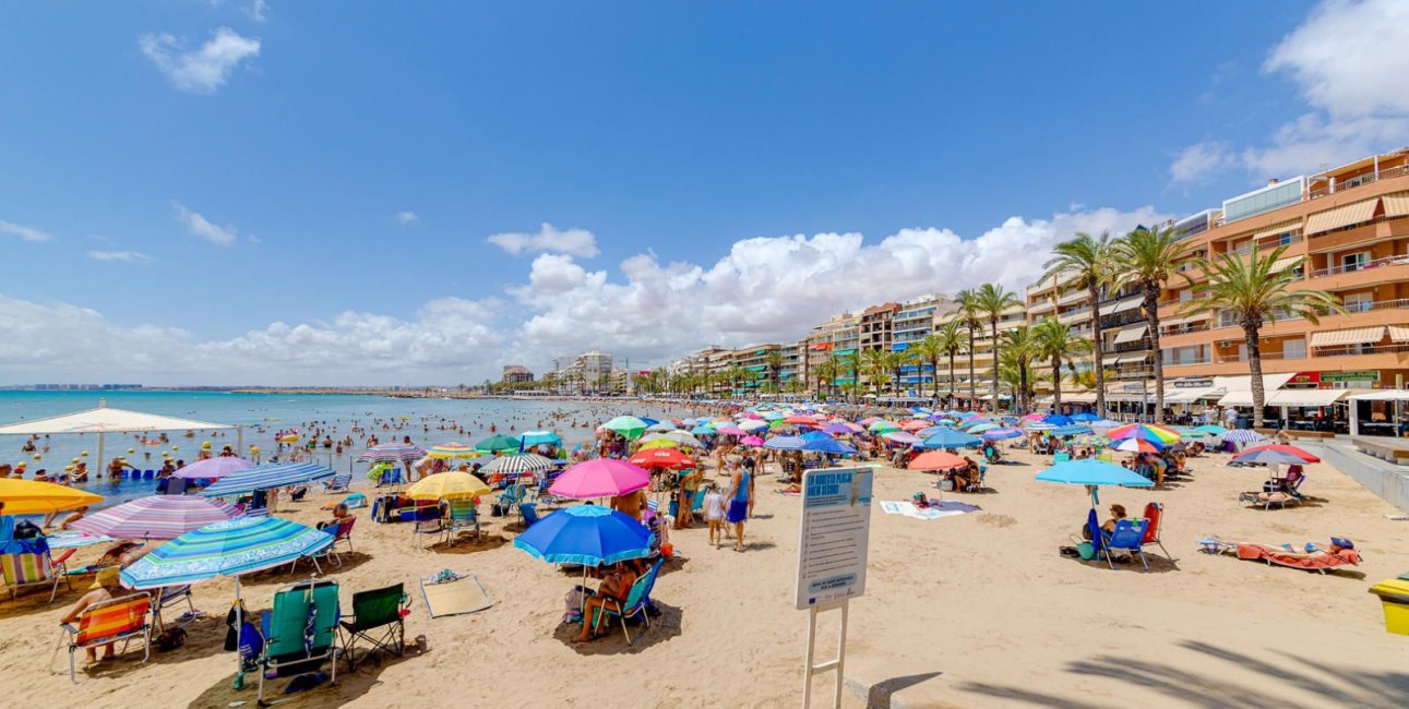 Resale - Apartment / flat -
Torrevieja - Playa del Cura
