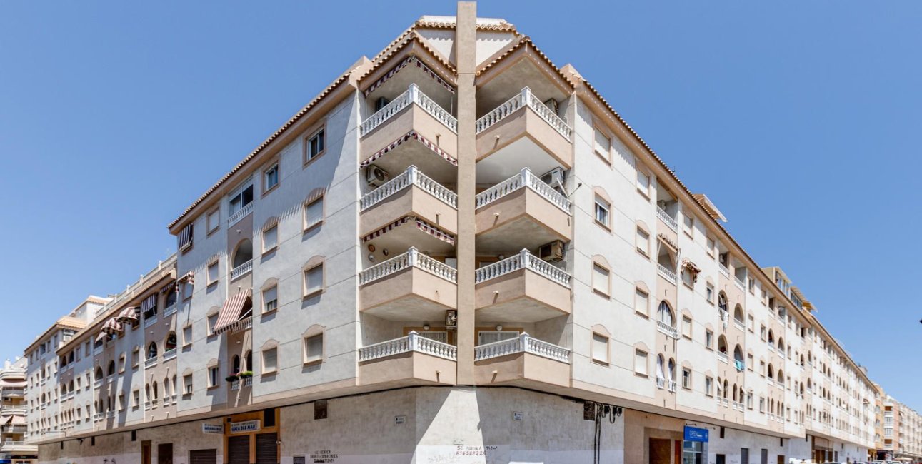 Resale - Apartment / flat -
Torrevieja - Playa del Cura