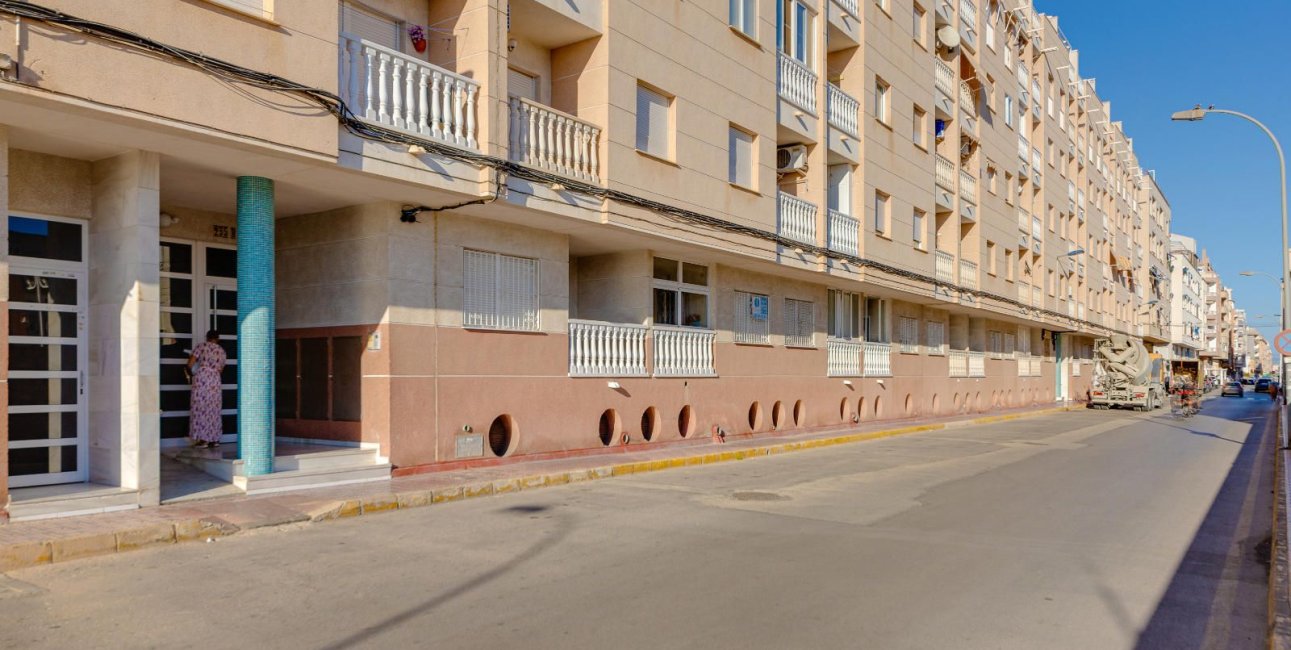 Resale - Apartment / flat -
Torrevieja - Playa del Cura