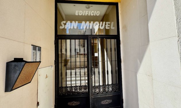 Resale - Apartment / flat -
Formentera del Segura - Formentera - Village