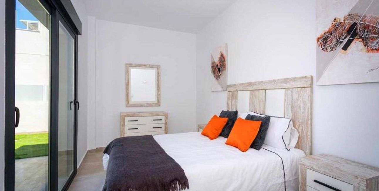 New Build - Townhouse -
Daya Nueva - Centro