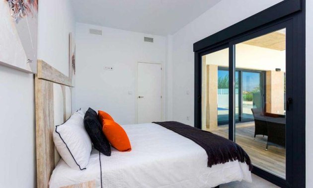 New Build - Townhouse -
Daya Nueva - Centro