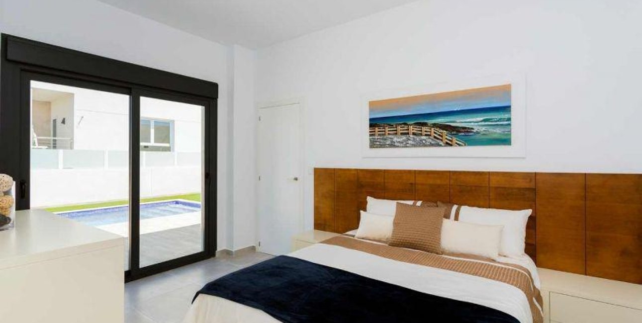 New Build - Villa -
Daya Nueva - Centro