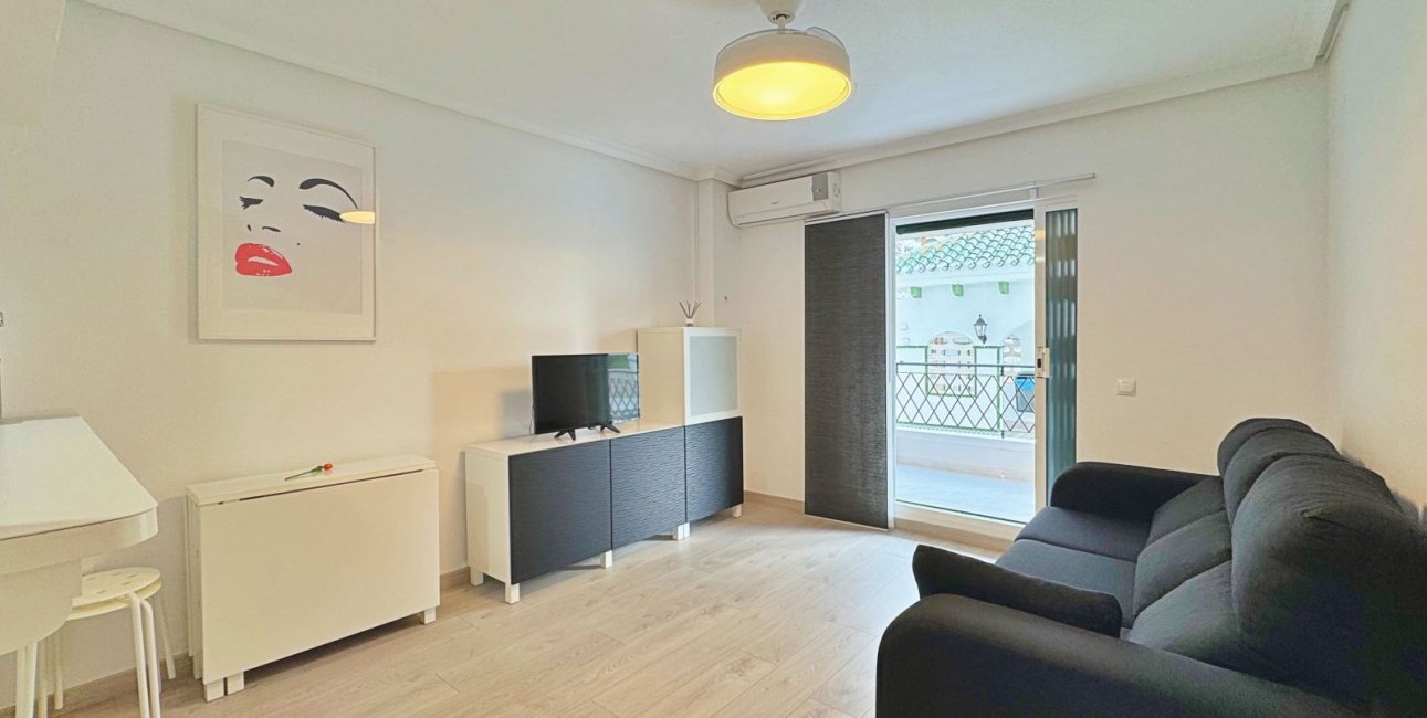 Resale - Apartment / flat -
Torrevieja - La Mata