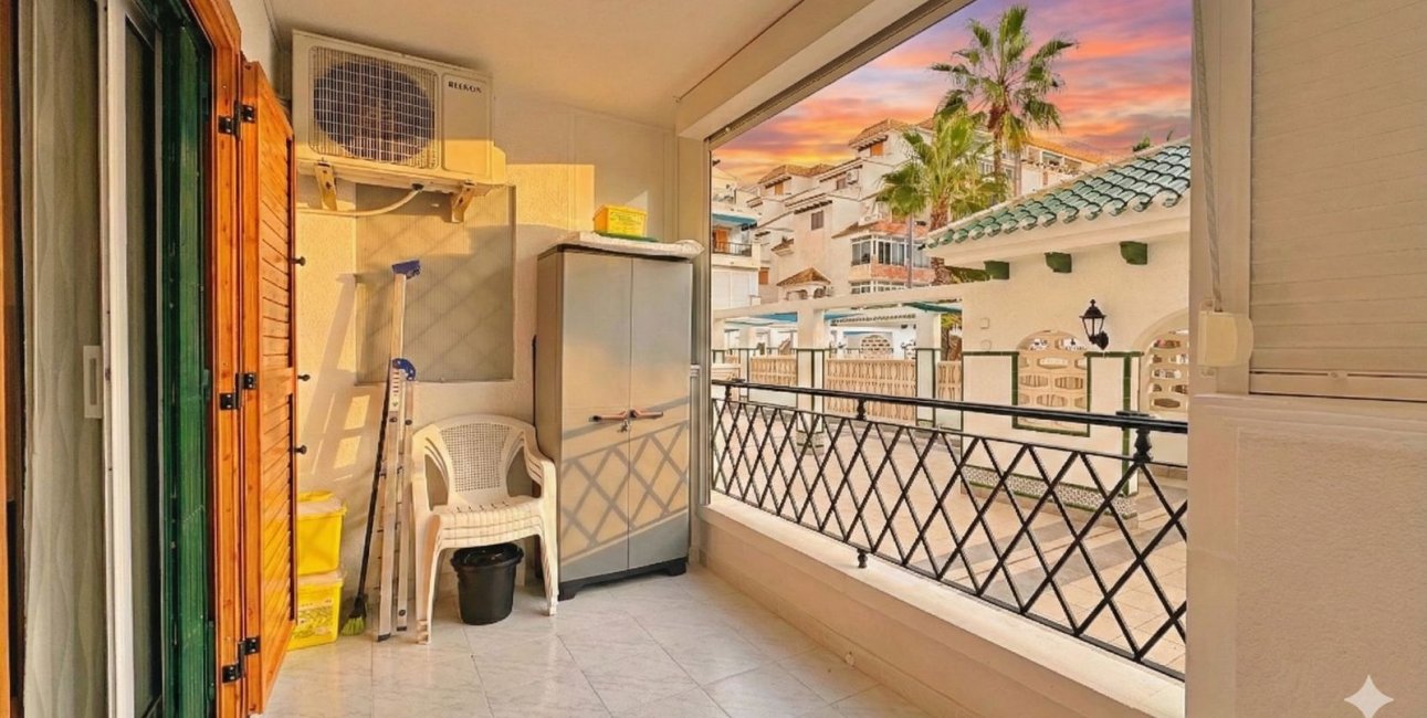 Resale - Apartment / flat -
Torrevieja - La Mata