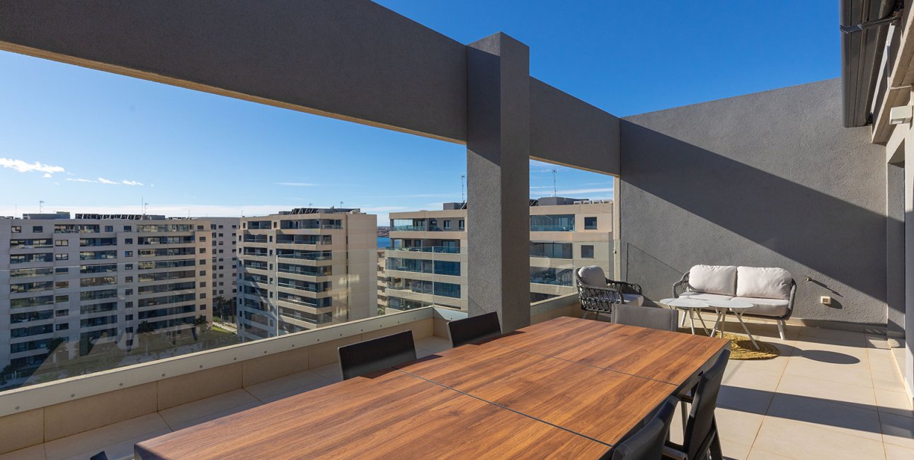 Rynek wtórny - Penthouse -
Torrevieja - Punta prima