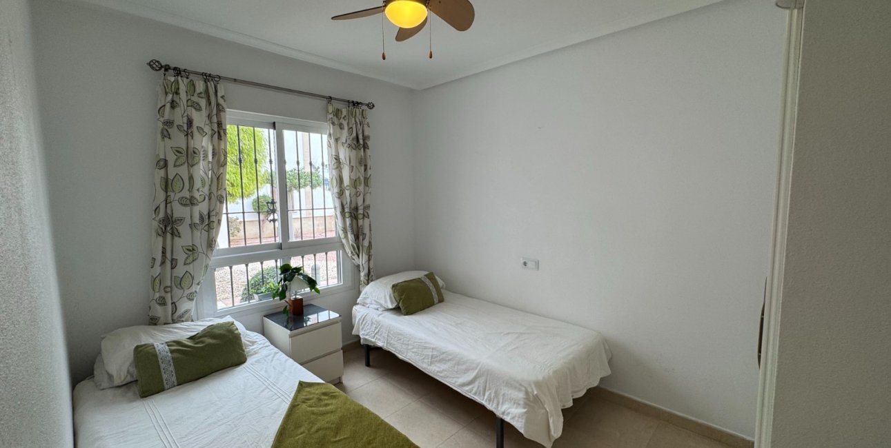 Resale - Apartment / flat -
Orihuela Costa - Campoamor