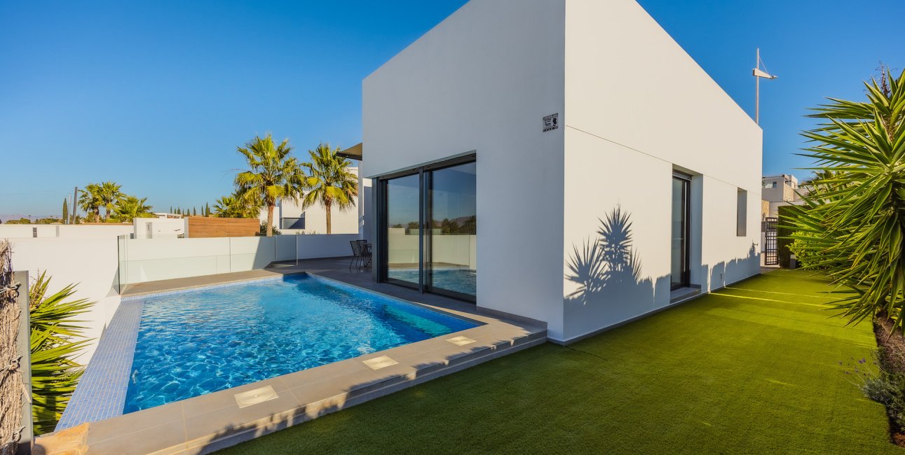 Resale - Villa -
Algorfa - La Finca Golf Resort