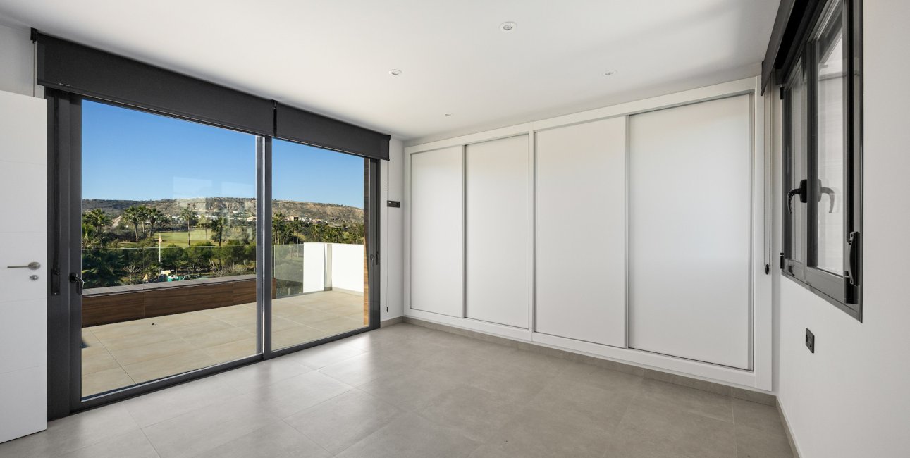 Resale - Villa -
Algorfa - La Finca Golf Resort