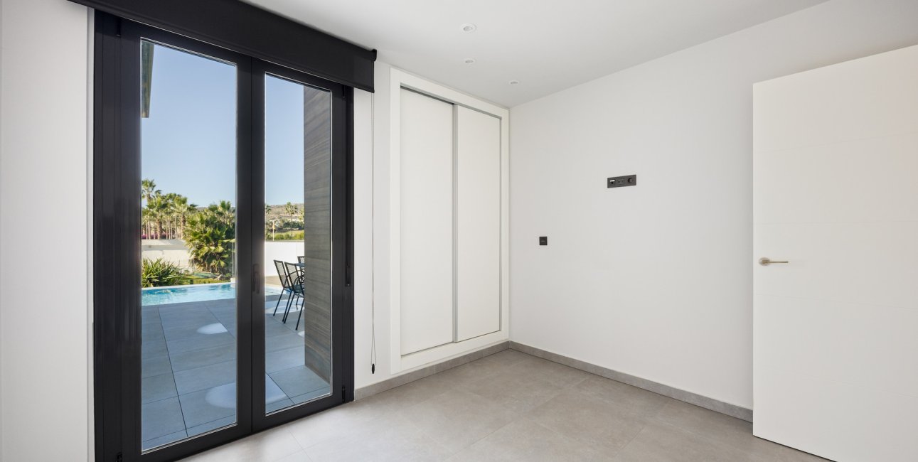 Resale - Villa -
Algorfa - La Finca Golf Resort