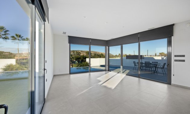 Resale - Villa -
Algorfa - La Finca Golf Resort