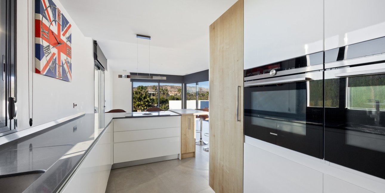 Resale - Villa -
Algorfa - La Finca Golf Resort